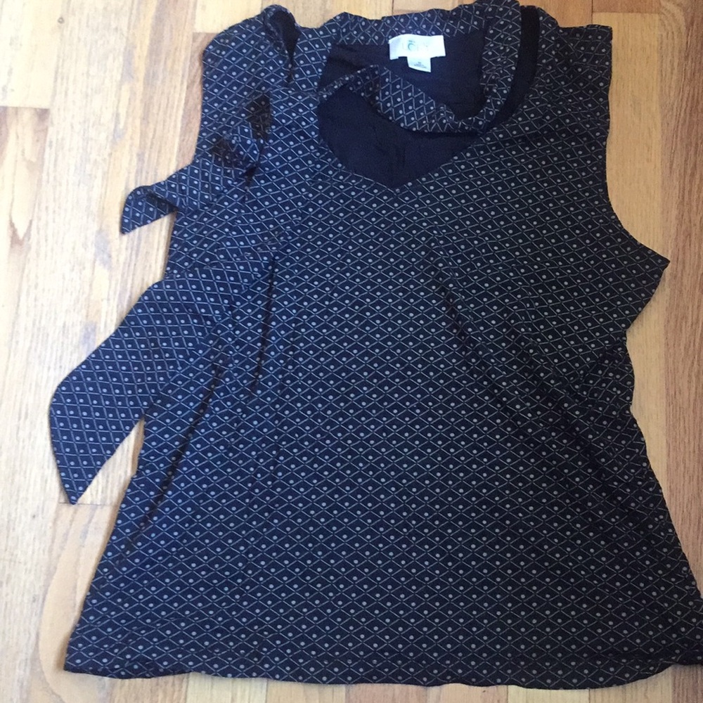 Neck tie stretchy blouse